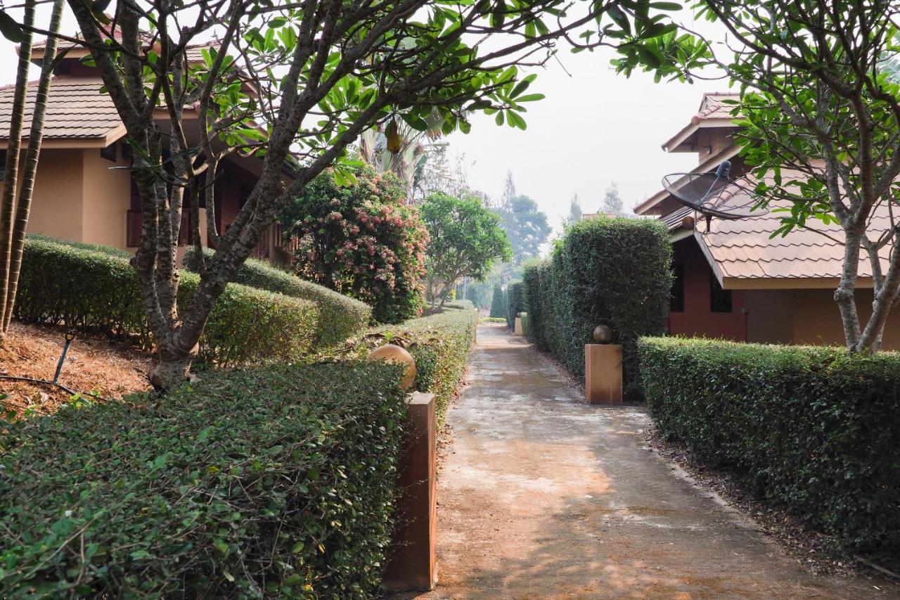 Oyo 758 Phufatara Resort Ban Mae Khachan Exterior photo