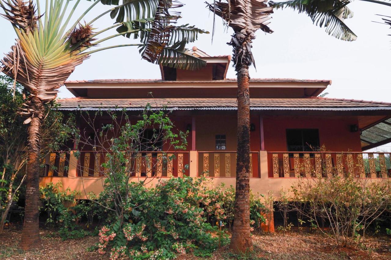 Oyo 758 Phufatara Resort Ban Mae Khachan Exterior photo